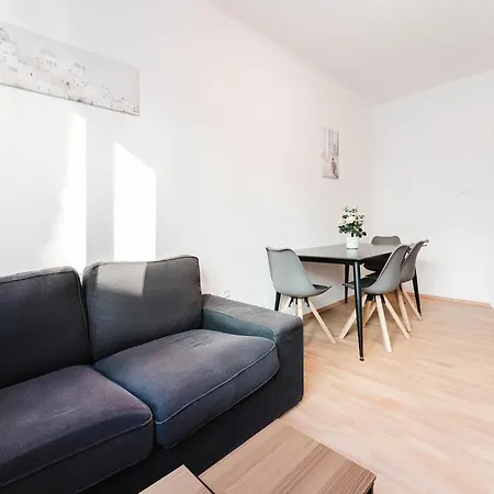 Feworld Living - Center *